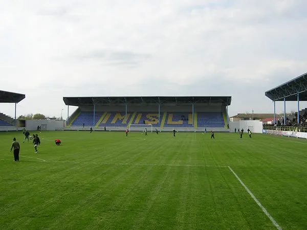Heyd?r ?liyev adina s?h?r stadionu Stade