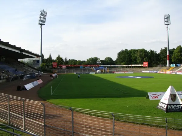 Merck-Stadion am Böllenfalltor Stade