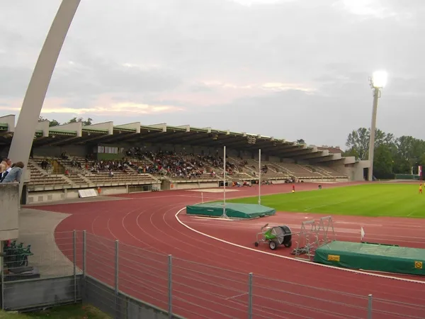 Rudolf-Tonn-Stadion Stade