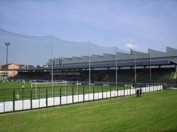 Stadio Comunale Giovanni Mari Stade