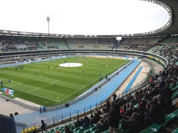 Stadio Marc'Antonio Bentegodi Stade