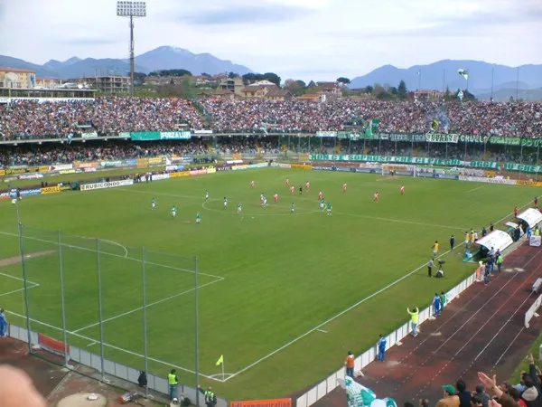 Stadio Partenio-Adriano Lombardi Stade