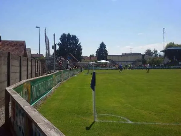 Stadion an der Holzstraße Stade
