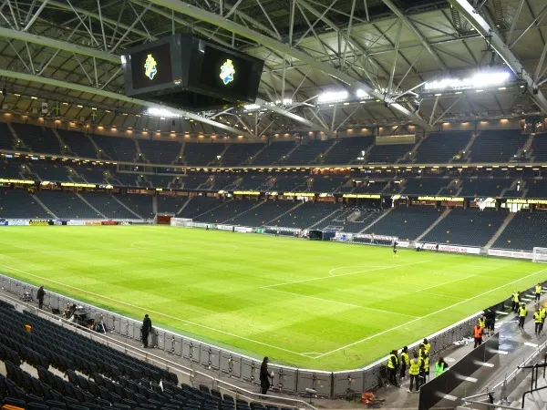 Strawberry Arena Stade