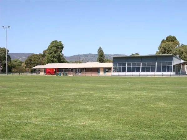T.K. Shutter Reserve Stade
