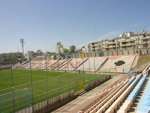 Yud-Alef Stadium Stade